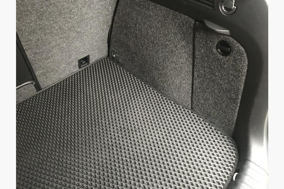 Volkswagen Tiguan 2007-2016 Trunk Mat (EVA, Black) Photo 3