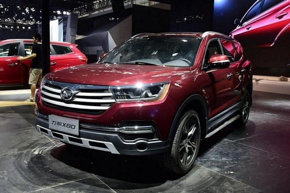 All-wheel drive seven-seat crossover Lifan X80