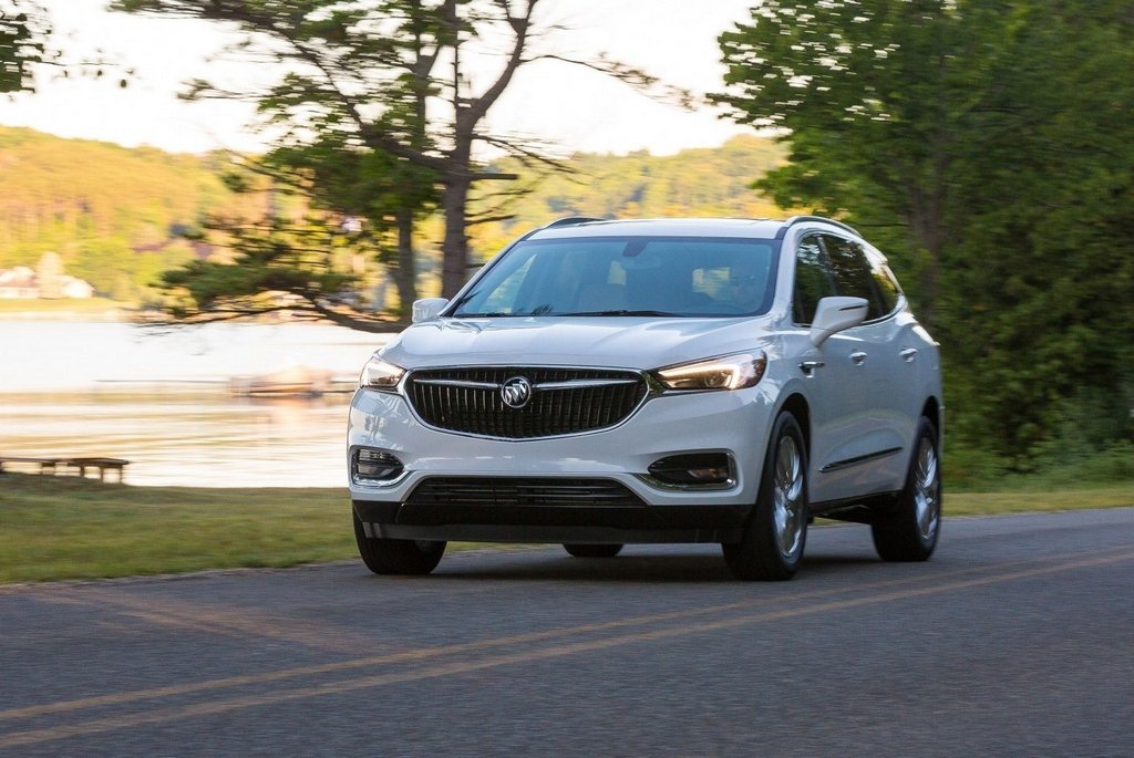 Overview a full-size seven-seat crossover Buick Enclave