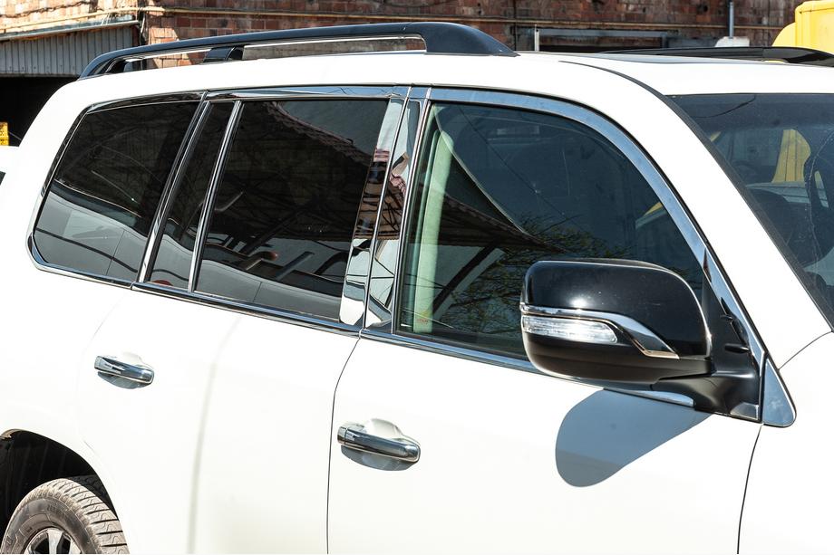 Toyota Land Cruiser 200 2007-2021 Full Window Trim and Pillar Covers Stainless Steel Image