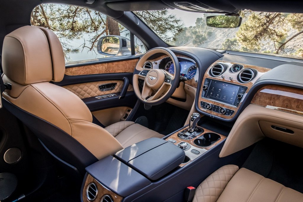 Browse luxury crossover Bentley Bentayga