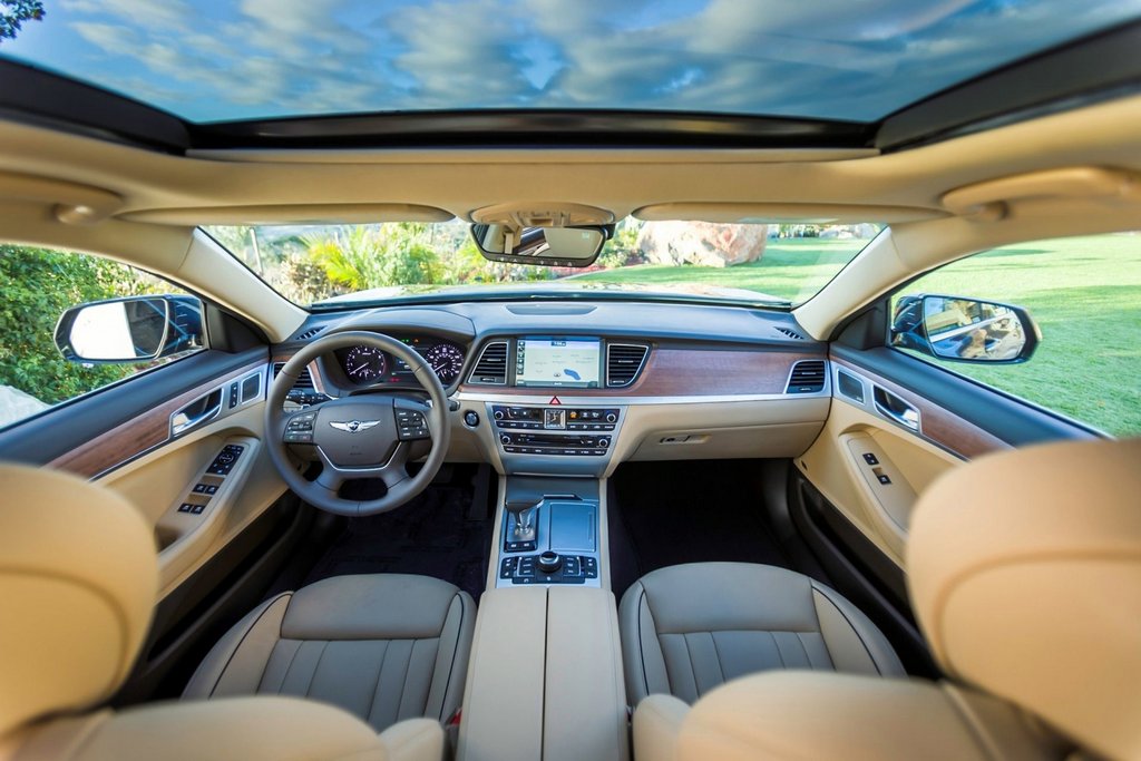 Review of premium sedan Hyundai Genesis G80