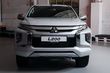 Review of the updated Mitsubishi L200 pick-up photo 10