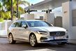 Overview the full-size wagon Volvo V90 photo 1