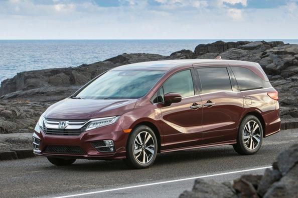 A review of eight full-size minivan Honda Odyssey
