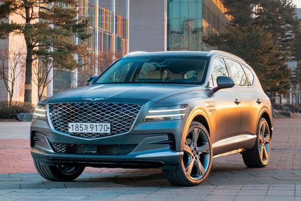 A review of the premium crossover Genesis GV80