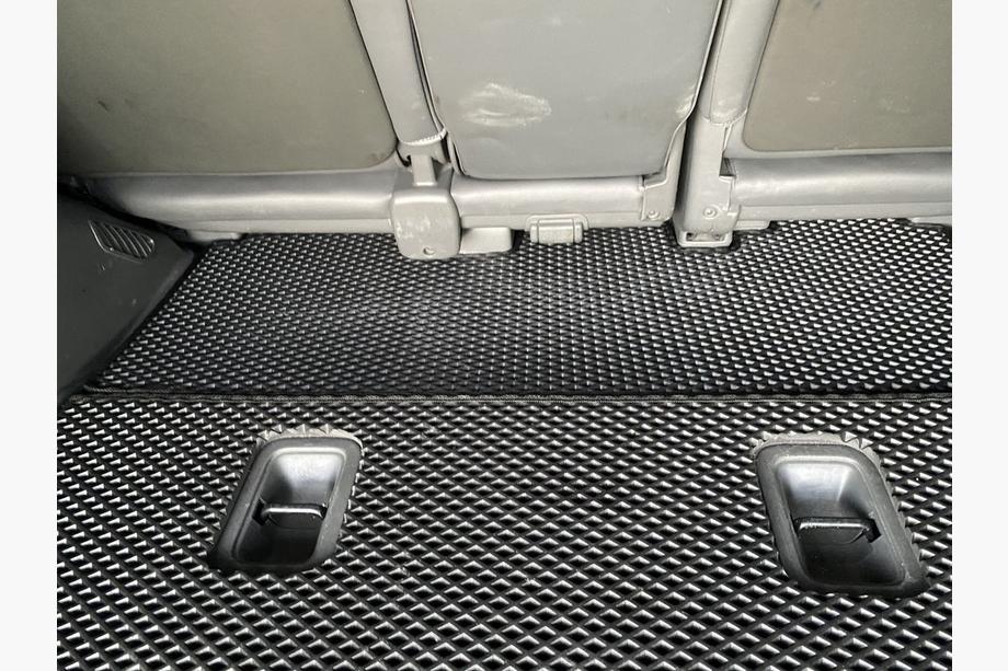Toyota Land Cruiser 200 2007-2021 Trunk Mat 2 pcs (EVA, 7 seats, Black) Photo 4
