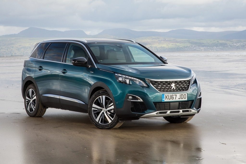 The second generation of the crossover, the Peugeot 5008