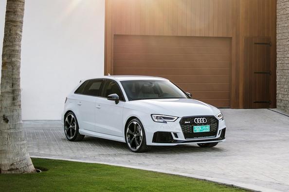 Overview loaded all-wheel drive hatchback Audi RS3 Sportback