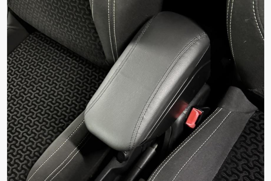 Universal Armrest V1 (black) Photo 2