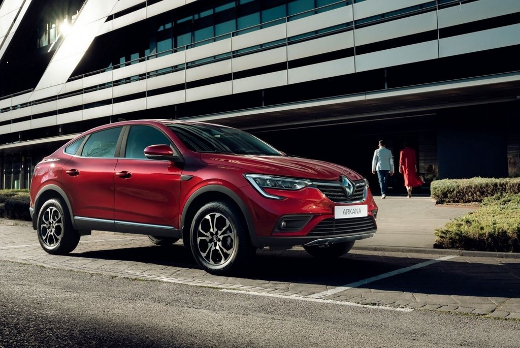 Overview of the compact crossover Renault Arkana