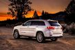 Overview of the premium Jeep Grand Cherokee photo 11