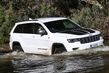 Overview of the premium Jeep Grand Cherokee photo 6