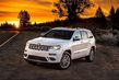 Overview of the premium Jeep Grand Cherokee photo 2