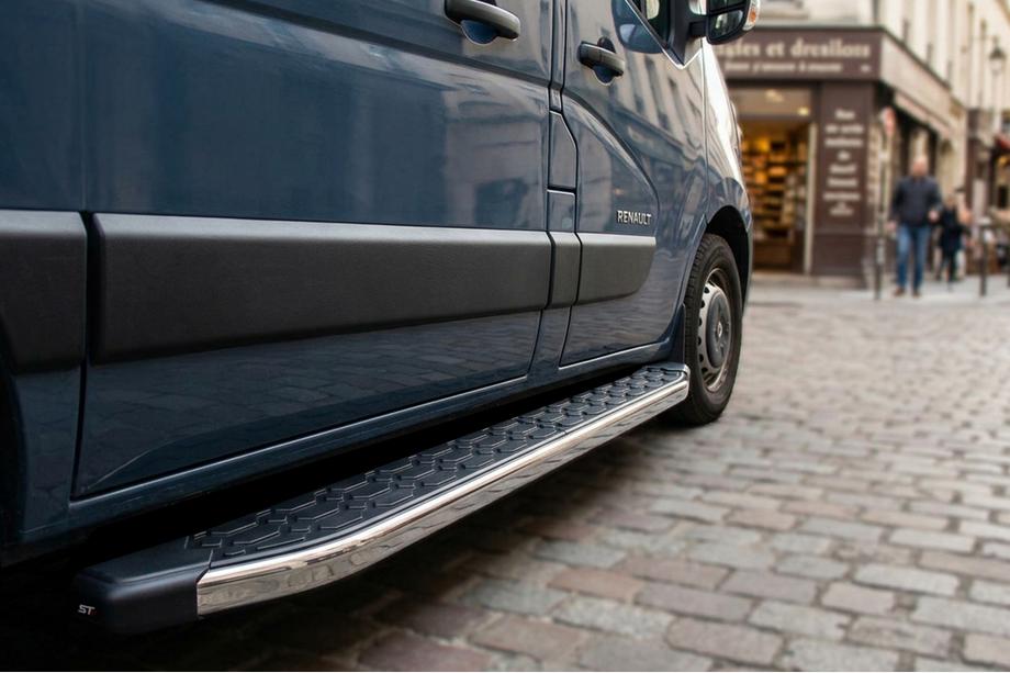 Renault Master 2011-2023 Side Steps BlackLine (2 pcs. Aluminum) Image