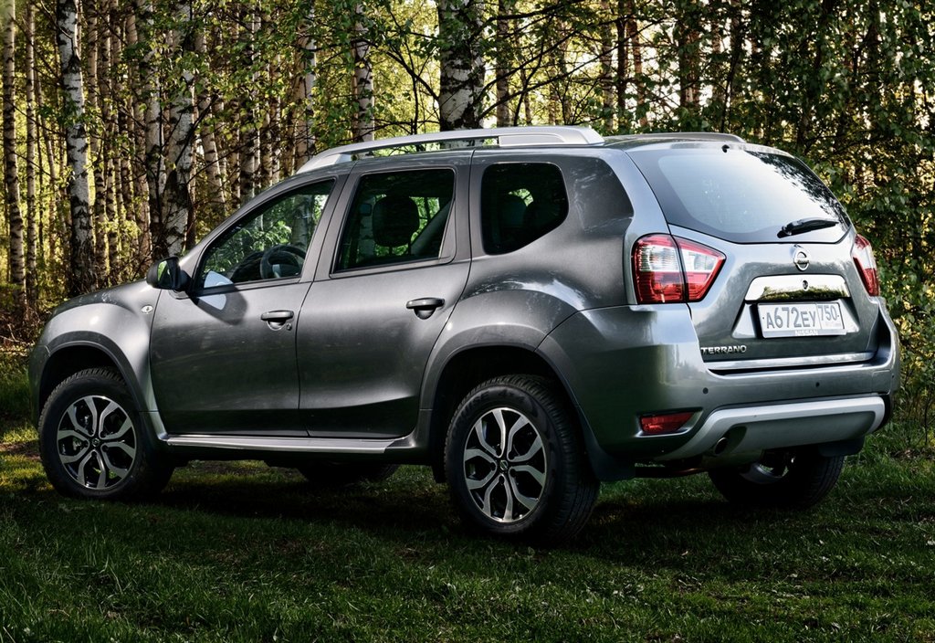 Overview of budget crossover Nissan Terrano