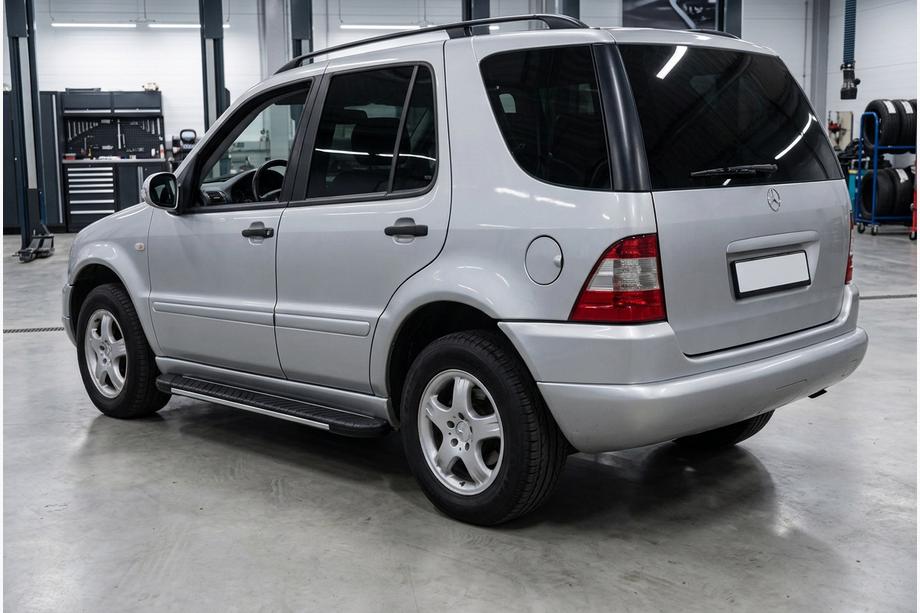 Mercedes ML W163 1997-2005 Side Steps Bosphorus Grey (2 pcs, Aluminum) Image
