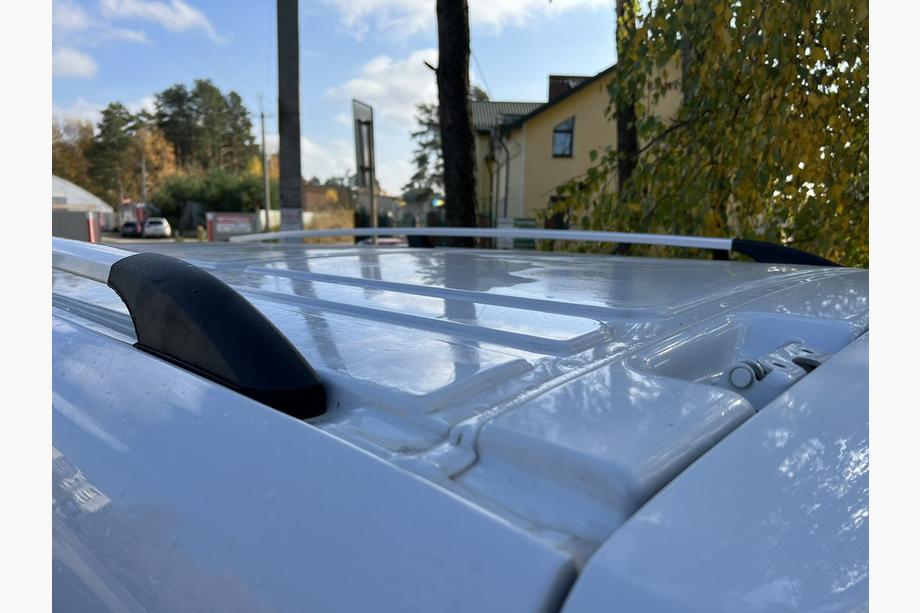 Mercedes Vito/V-class W447 2014- Roof Rails Chrome DDU (Plastic Feet) Medium Wheelbase (LONG) Photo 3