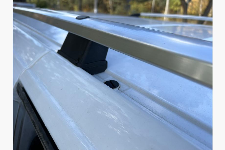 Mercedes Vito/V-class W447 2014- Roof Rails Chrome DDU (Plastic Feet) Medium Wheelbase (LONG) Photo 4