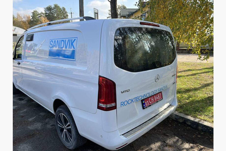 Mercedes Vito/V-class W447 2014- Roof Rails Chrome DDU (Plastic Feet) Image