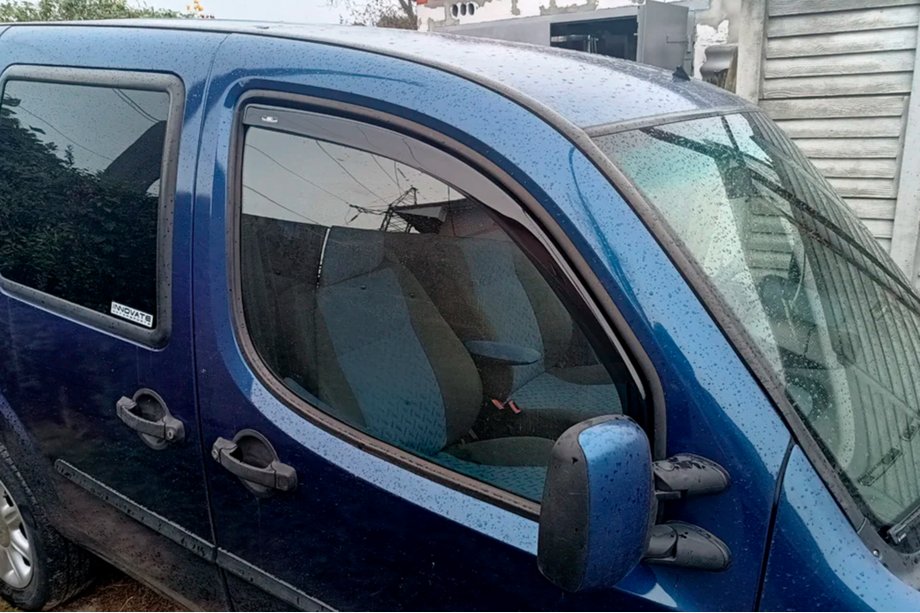 Fiat Doblo I 2005-2010 In-channel window deflectors (2 pcs, HIC) Photo 2