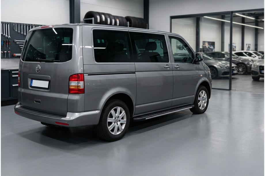 Volkswagen T5 Multivan 2003–2010 Side Steps Bosphorus Grey (2 pcs, Aluminum) Short Wheelbase Image