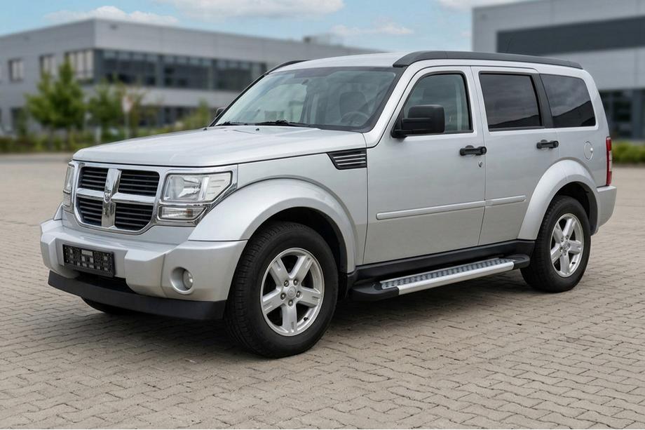 Dodge Nitro 2006-2011 Side Steps New Vision Grey (2 pcs, Aluminum) Image