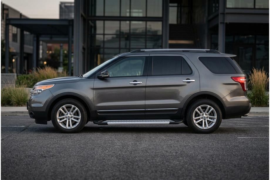 Ford Explorer 2011-2019 Side Steps New Vision Grey (2 pcs, Aluminum) Image