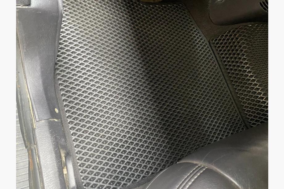 Jeep Cherokee XJ 1984-2001 EVA Floor Mats (black) Photo 3