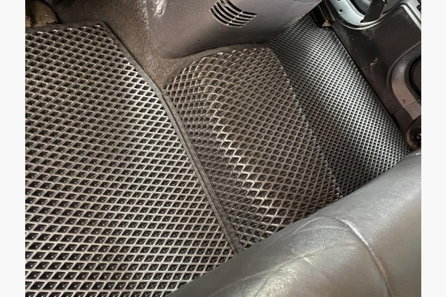 Jeep Cherokee XJ 1984-2001 EVA Floor Mats (black) Photo 4