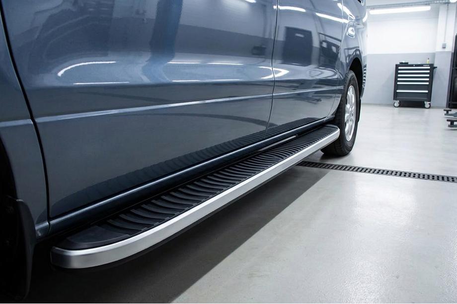 Hyundai H300, H1, Starex 2008-2020 Side Steps Tayga Grey (2 pcs, Aluminum) Image