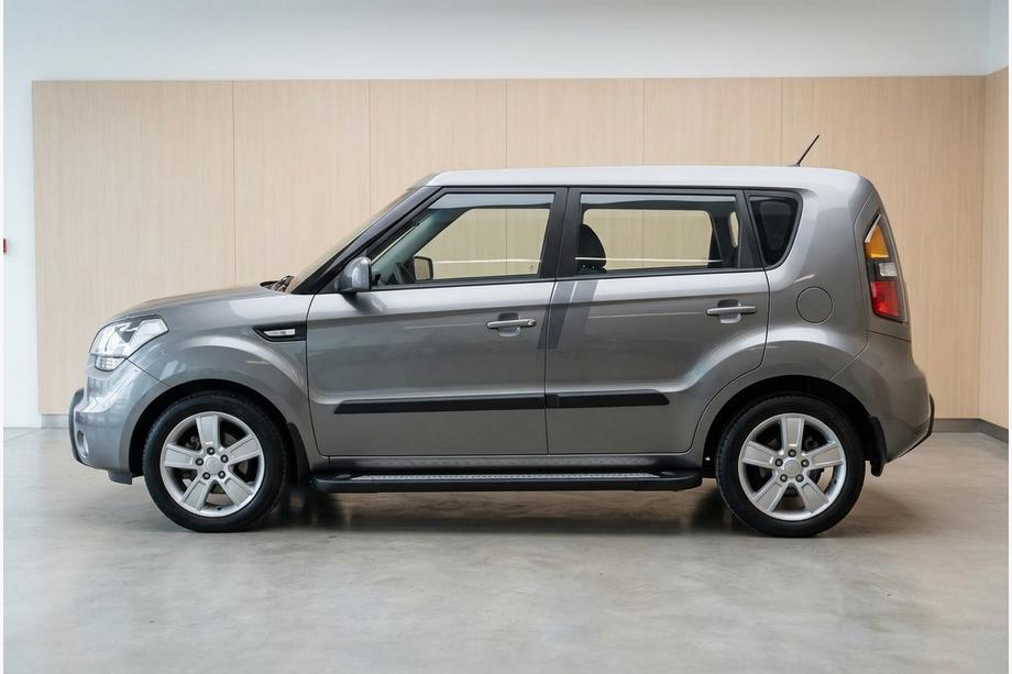Kia Soul I 2008-2013 Side Steps New Vision Black (2 pcs, Aluminum) Photo 1