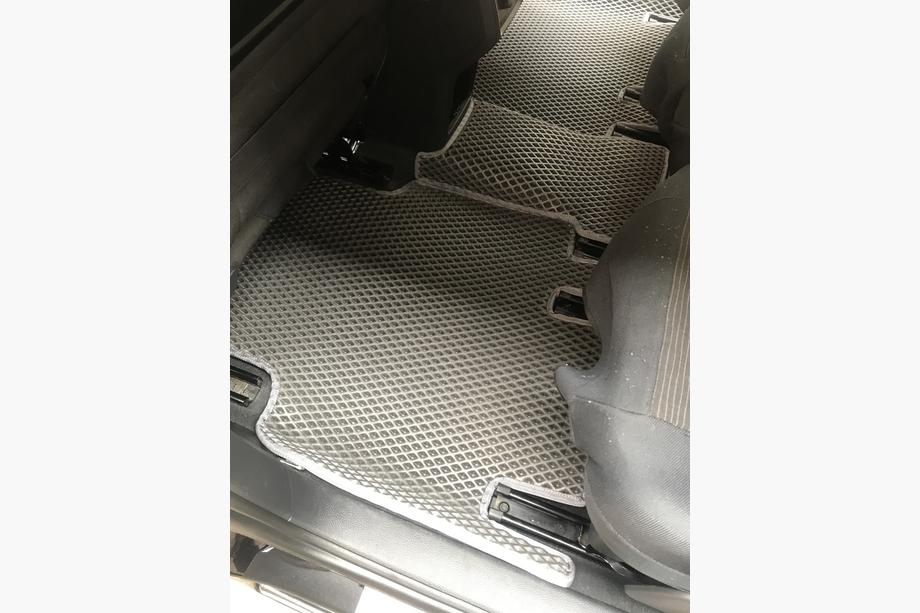 Volkswagen Sharan 2010-2023 Polyurethane Floor Mats (2nd Row, EVA, Black) Photo 5