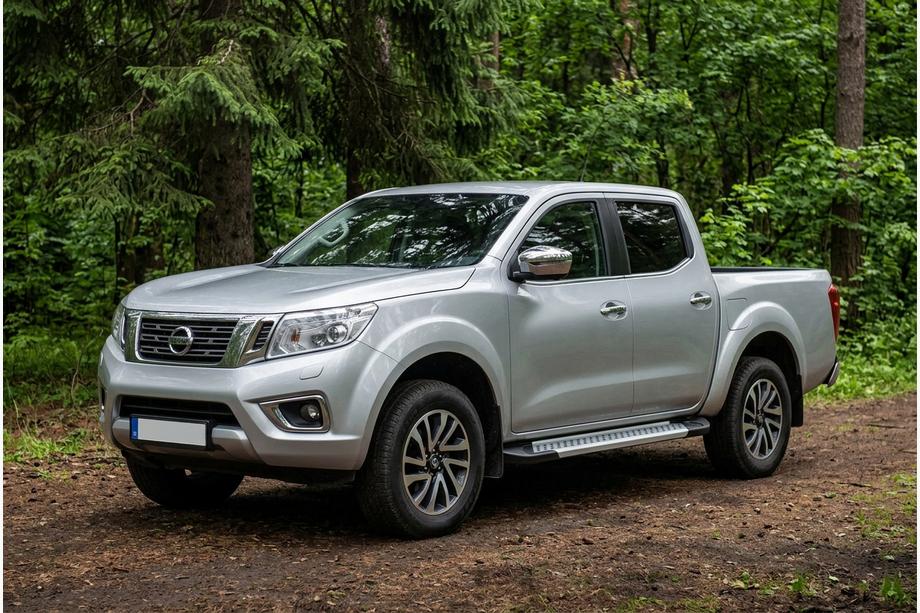 Nissan Navara/NP300 2016- Side Steps New Vision Grey (2 pcs, Aluminum) Image