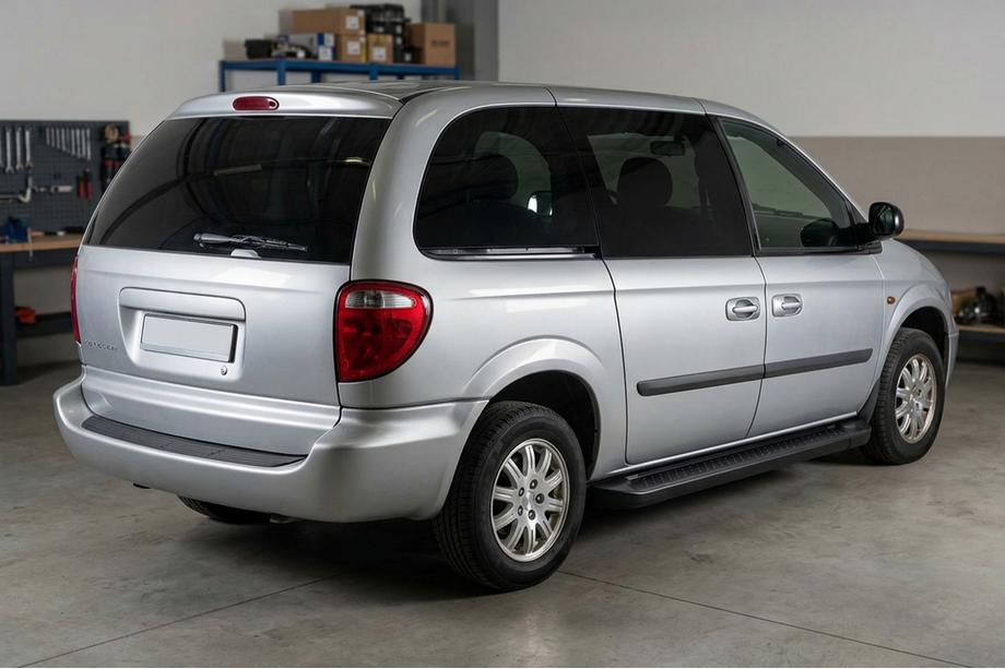 Chrysler Voyager 2001-2007 Side Steps Allmond Black (2 pcs, Aluminum) Image