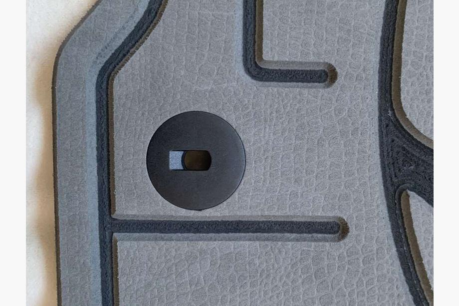 Hyundai Carpet Clip Photo 4