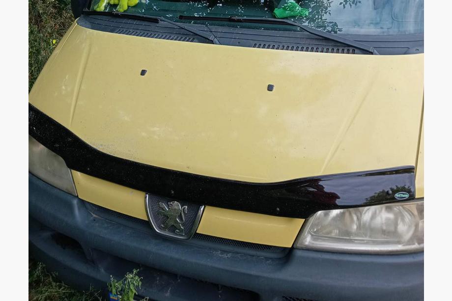 Peugeot Boxer 1994-2006 Hood Deflector (2002-2006, EuroCap) Image