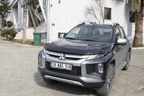Mitsubishi L200 2015-2024 Hood Deflector (2019+, EuroCap) photo 11