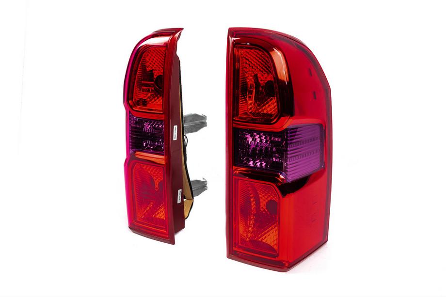 Nissan Patrol Y61 1997-2011 Tail Lights RED (2004-2008, 2 pcs) Photo 1