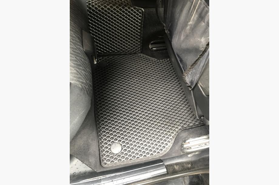 BMW 5 Series E39 1996-2003 EVA Floor Mats (black) Photo 3