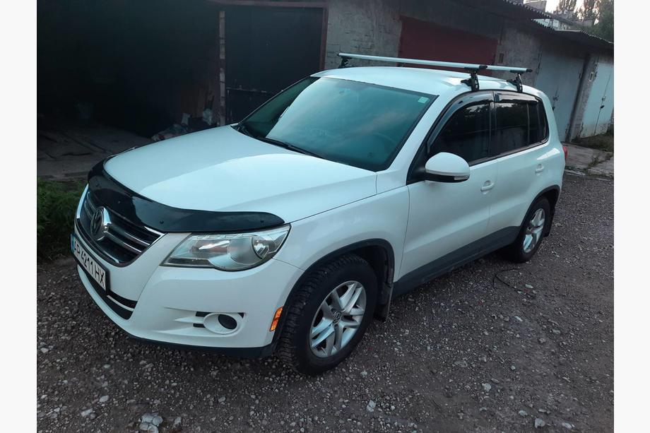 Volkswagen Tiguan 2007-2016 Hood Deflector (EuroCap) Photo 4