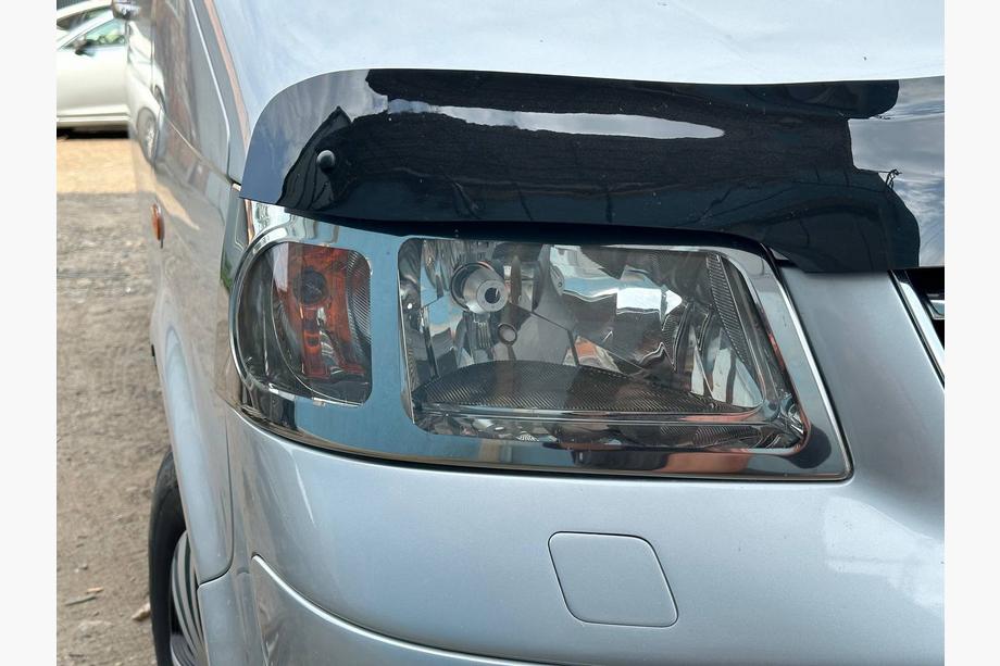Volkswagen T5 Caravelle 2004-2010 Hood Deflector (EuroCap) Photo 17
