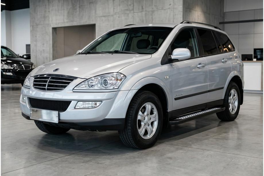 SsangYong Kyron 2005-2014 Side Steps New Vision Black (2 pcs, aluminum) Image