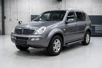SsangYong Rexton I 2001-2017 Side Steps New Vision Black (2 pcs, Aluminum) 2012-2017 photo 1