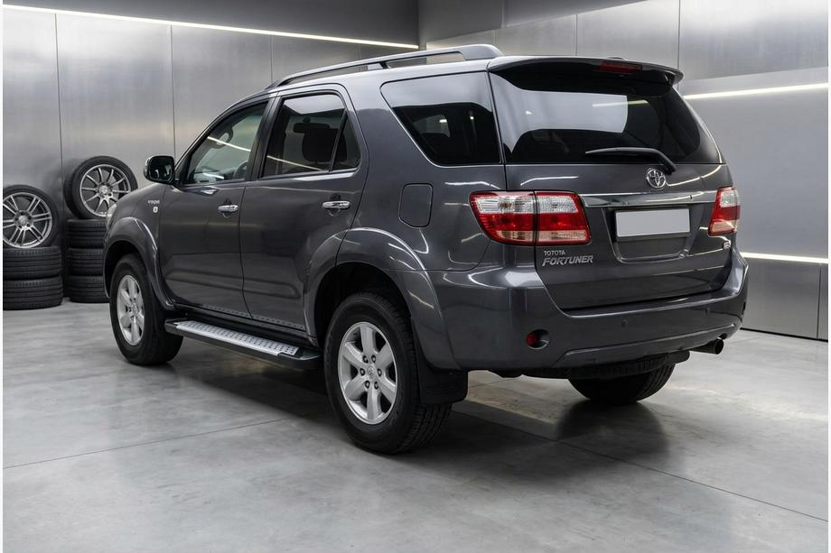 Toyota Fortuner 2006-2015 Side Steps Allmond Grey (2 pcs, Aluminum) Image