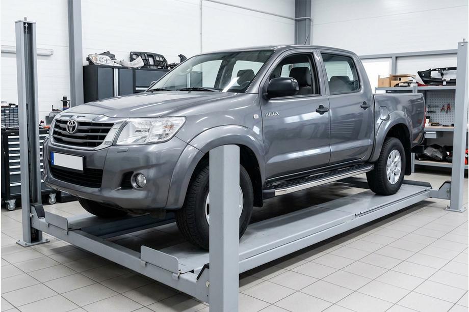 Toyota Hilux 2006-2015 Side Steps BlackLine (2 pcs, Aluminum) Image