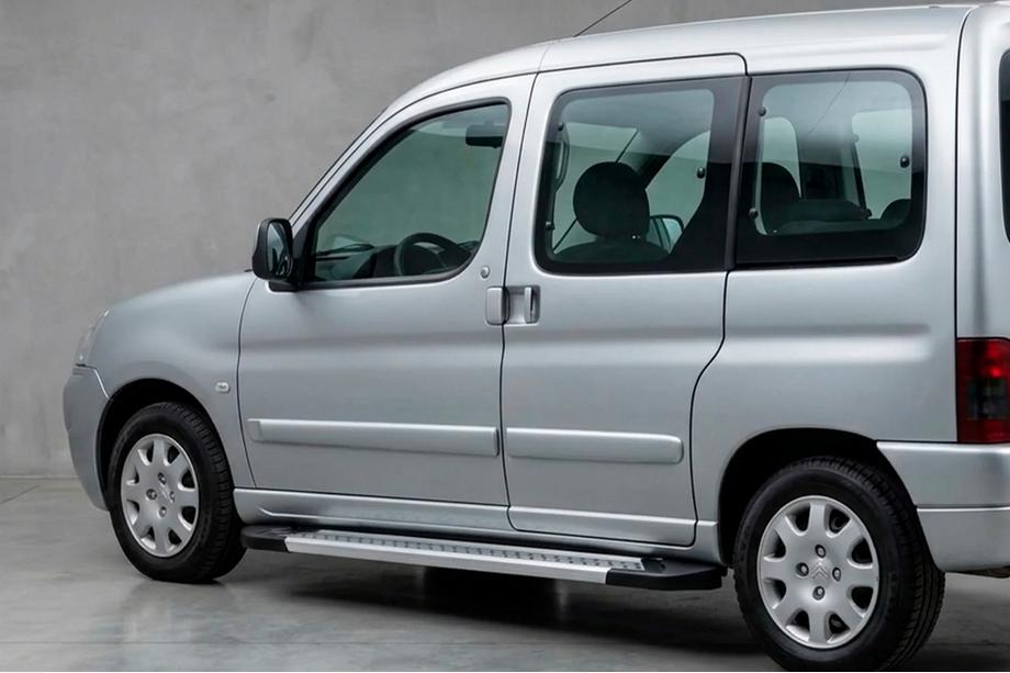 Peugeot Partner 1996-2008 Side Steps New Vision Grey (2 pcs, Aluminum) Image