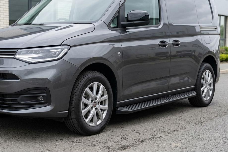 Opel Combo 2019- Side Steps Tayga Black (2 pcs, Aluminum) Image