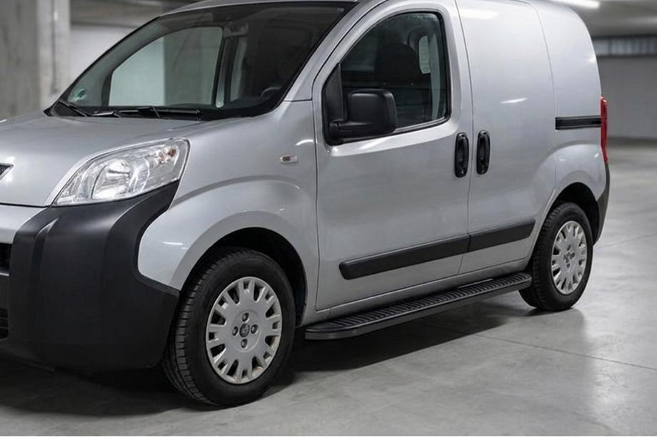 Fiat Fiorino/Qubo 2008-2024 Side Steps Tayga Black (2 pcs, Aluminum) Image