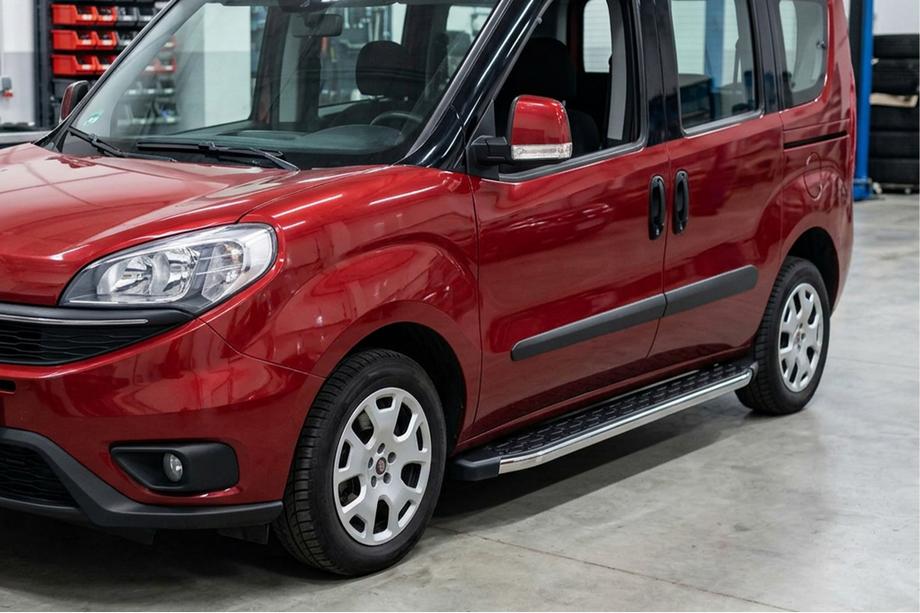 Opel Combo 2012-2018 Side Steps BlackLine (2 pcs, Aluminum) Image